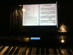Imagen de piano digital y partitura del musical Thrill me (Excítame) en Madrid